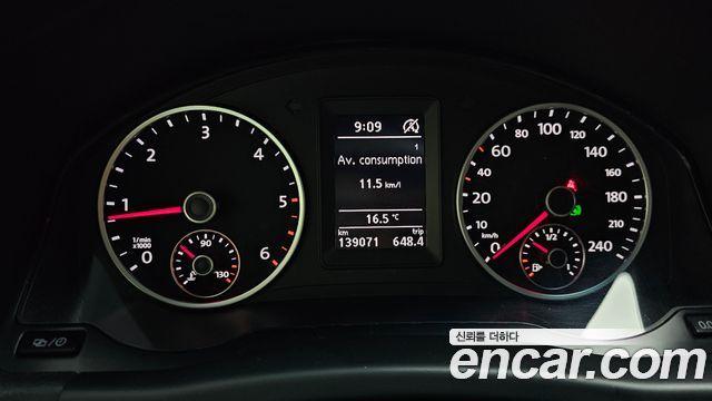 Volkswagen Tiguan 2.0 TDI Comfort 5N 2015 — фото 8