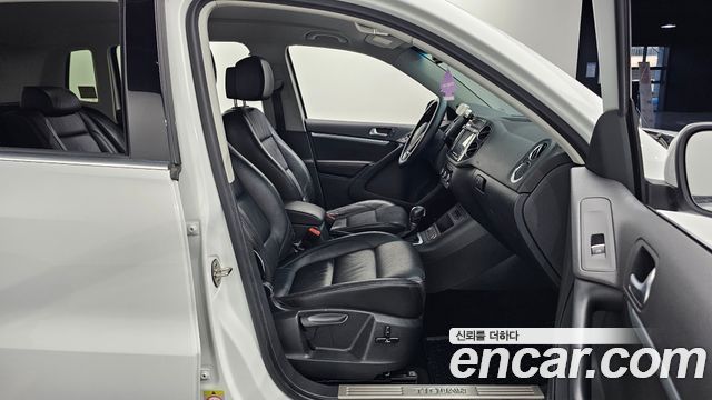 Volkswagen Tiguan 2.0 TDI Comfort 5N 2015 — фото 11