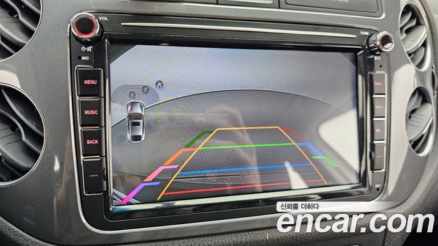 Volkswagen Tiguan 2.0 TDI Comfort 5N 2015 — фото 15
