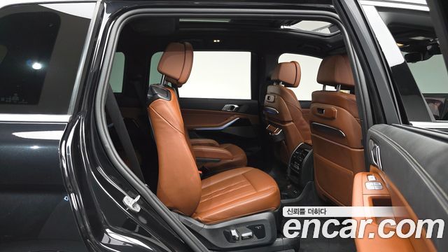 BMW X7 (G07) xDrive 40i M Sport 6STR 2024 — фото 11