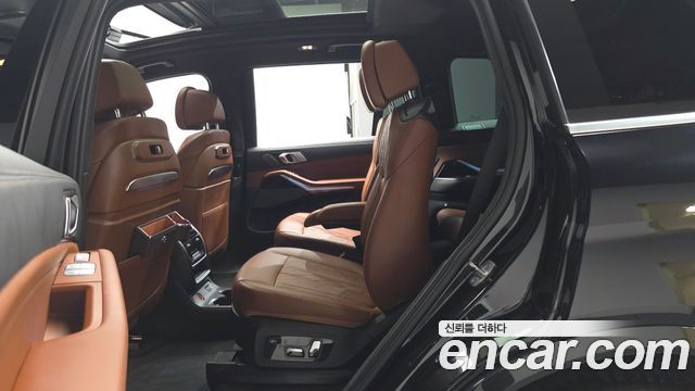 BMW X7 (G07) xDrive 40i M Sport 6STR 2024 — фото 12