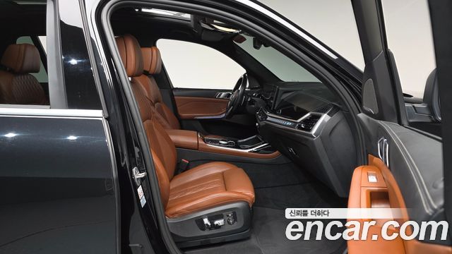 BMW X7 (G07) xDrive 40i M Sport 6STR 2024 — фото 26