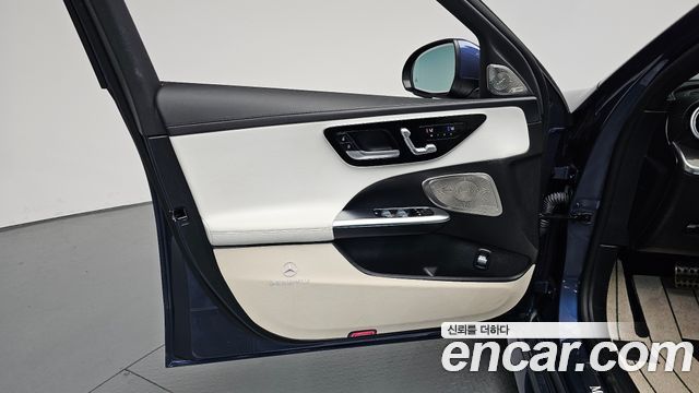 Mercedes-Benz C-Class (W206) C300 4MATIC AMG Line 2024 — фото 24