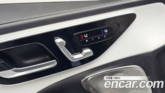 Mercedes-Benz C-Class (W206) C300 4MATIC AMG Line 2024 — фото 27