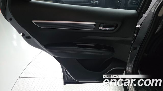 Renault Korea QM6 2.0 LPe RE Signature 2WD 2022 — фото 25