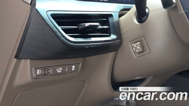 Kia K8 2.5 Gasoline 2WD Noblesse 2023 — фото 37