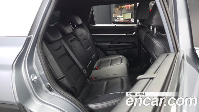 KG Mobility (SsangYong) Torres Gasoline 1.5 2WD T7 2023 — фото 12