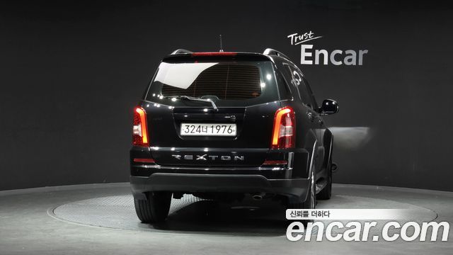 KG Mobility (SsangYong) Rexton W 2.2 4WD RX7 Luxury 2016 — фото 4