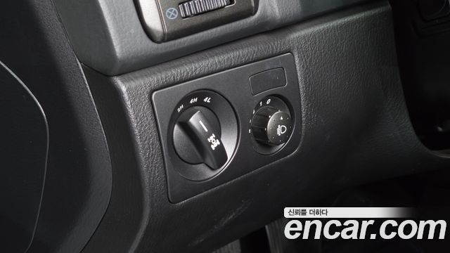 KG Mobility (SsangYong) Rexton W 2.2 4WD RX7 Luxury 2016 — фото 15