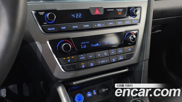Hyundai Sonata (LF) 1.6 Turbo Smart 2016 — фото 11