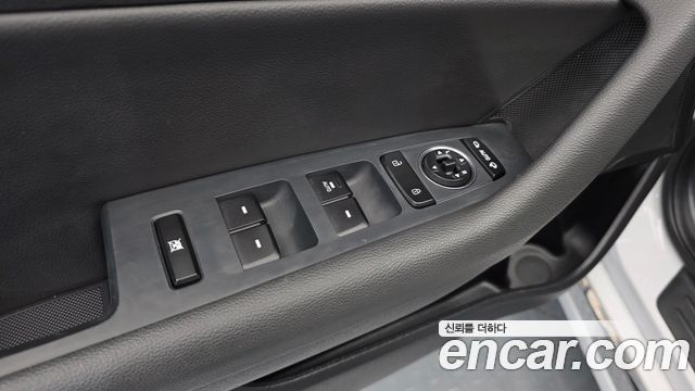 Hyundai Sonata (LF) 1.6 Turbo Smart 2016 — фото 19