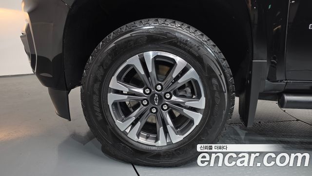 Chevrolet Real New Colorado 3.6 Z71-X 4WD 2022 — фото 5