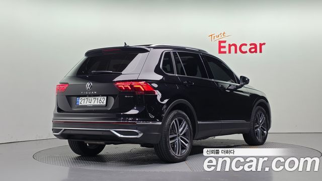Volkswagen Tiguan (II) 2.0 TDI 4Motion Prestige 2023 — фото 2