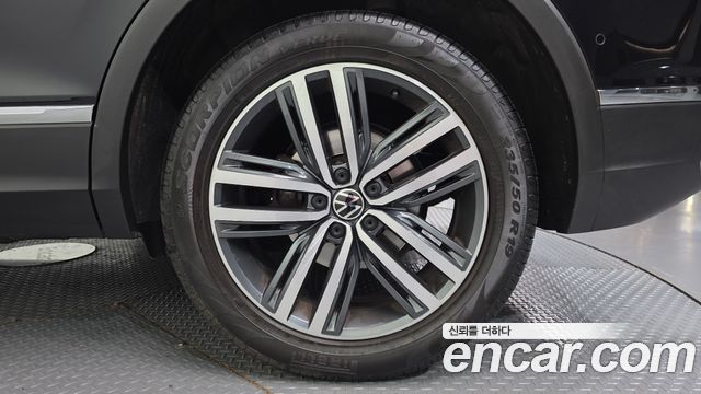 Volkswagen Tiguan (II) 2.0 TDI 4Motion Prestige 2023 — фото 5