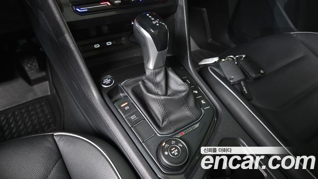 Volkswagen Tiguan (II) 2.0 TDI 4Motion Prestige 2023 — фото 9