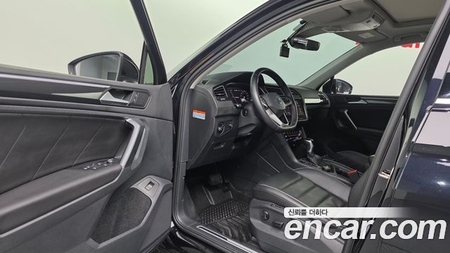 Volkswagen Tiguan (II) 2.0 TDI 4Motion Prestige 2023 — фото 10