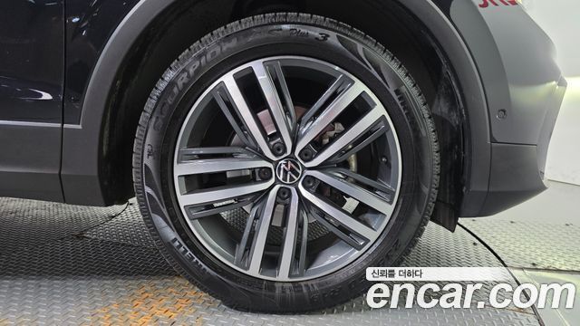 Volkswagen Tiguan (II) 2.0 TDI 4Motion Prestige 2023 — фото 21