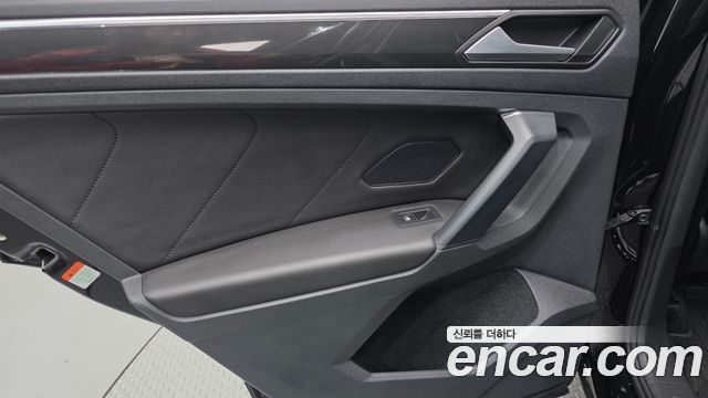 Volkswagen Tiguan (II) 2.0 TDI 4Motion Prestige 2023 — фото 25