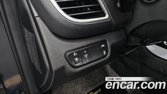Kia Seltos Gasoline 1.6 Turbo 2WD Signature 2022 — фото 17