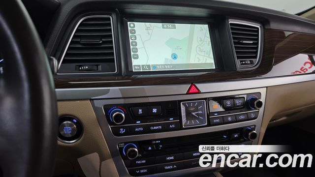 Genesis G80 3.3 GDI AWD Luxury 2018 — фото 13