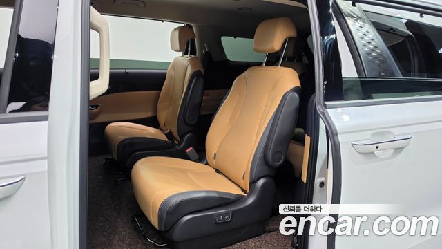 Kia Carnival (IV) Gasoline 9-Seater Signature 2023 — фото 11