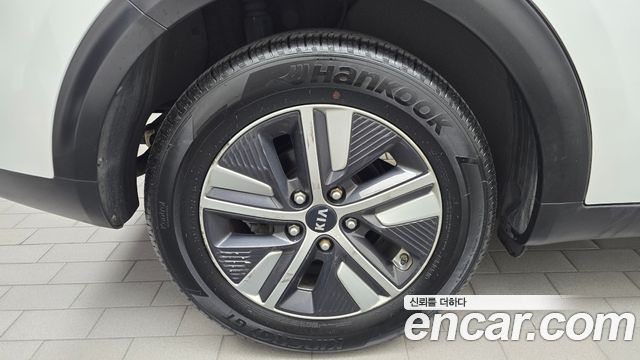 Kia Niro 1.6 HEV Prestige 2020 — фото 5