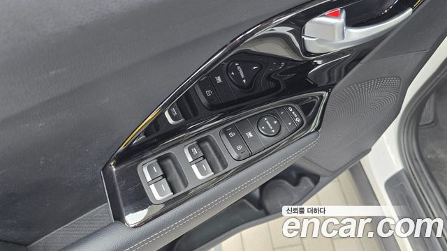 Kia Niro 1.6 HEV Prestige 2020 — фото 29