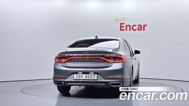 Hyundai Grandeur (IG) 2.4 Premium 2018 — фото 4