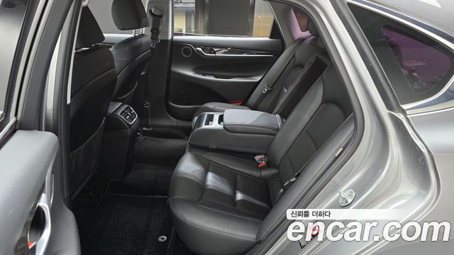 Hyundai Grandeur (IG) 2.4 Premium 2018 — фото 12
