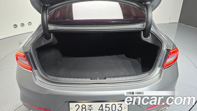 Hyundai Grandeur (IG) 2.4 Premium 2018 — фото 20