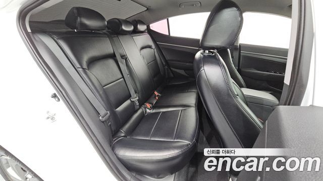 Hyundai Avante (AD) 1.6 GDI Style 2017 — фото 15
