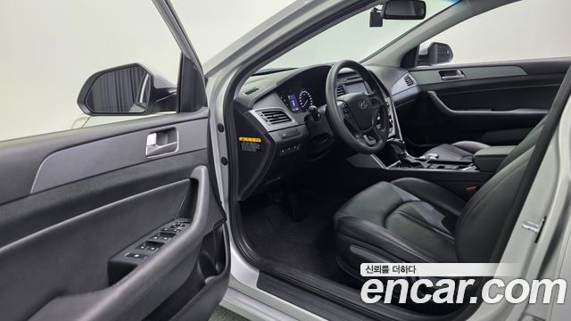 Hyundai Sonata (LF) 2.0 Style Special 2016 — фото 11