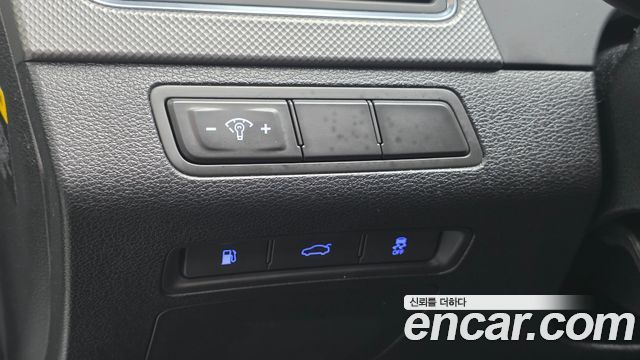 Hyundai Sonata (LF) 2.0 Style Special 2016 — фото 13