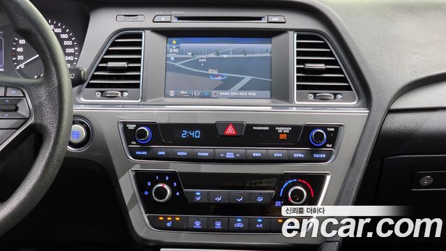 Hyundai Sonata (LF) 2.0 Style Special 2016 — фото 16