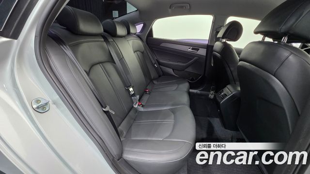 Hyundai Sonata (LF) 2.0 Style Special 2016 — фото 20