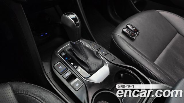Hyundai Santa Fe (DM) Diesel(e-VGT) 2.0 2WD Premium 2013 — фото 9