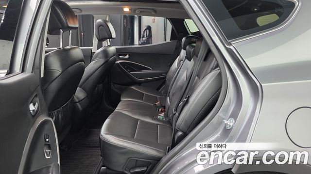 Hyundai Santa Fe (DM) Diesel(e-VGT) 2.0 2WD Premium 2013 — фото 16