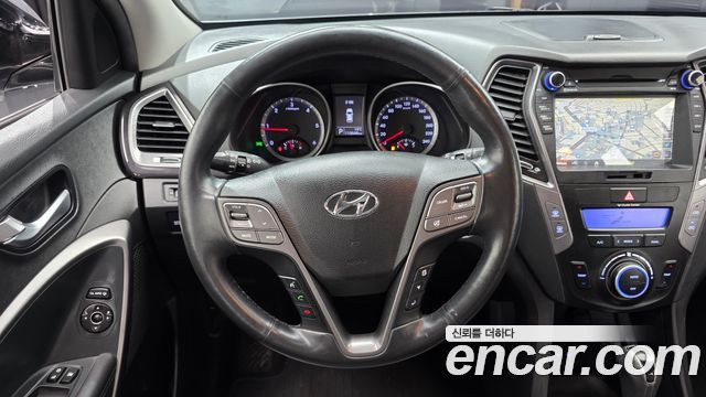 Hyundai Santa Fe (DM) Diesel(e-VGT) 2.0 2WD Premium 2013 — фото 17