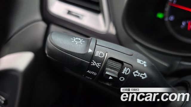 Hyundai Santa Fe (DM) Diesel(e-VGT) 2.0 2WD Premium 2013 — фото 24