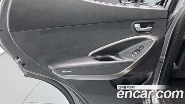 Hyundai Santa Fe (DM) Diesel(e-VGT) 2.0 2WD Premium 2013 — фото 31