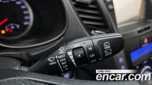Hyundai Santa Fe (DM) Diesel(e-VGT) 2.0 2WD Premium 2013 — фото 34