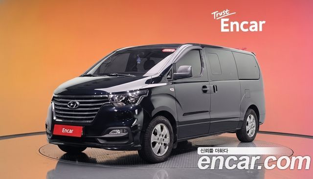 Hyundai Grand Starex Wagon 12-Seater Modern