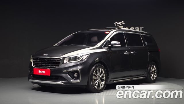 Kia Carnival 9-Seater Prstige