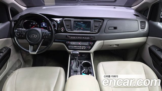 Kia Carnival 9-Seater Prstige 2019 — фото 7