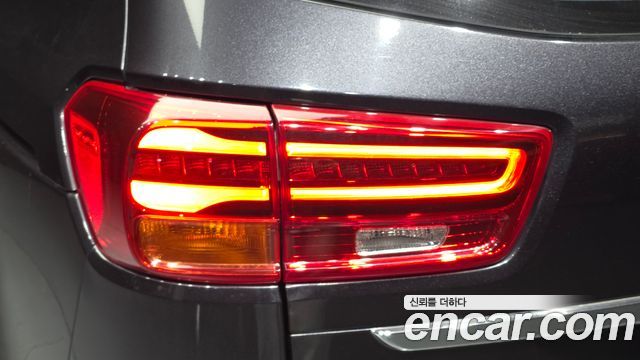 Kia Carnival 9-Seater Prstige 2019 — фото 23