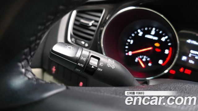 Kia Carnival 9-Seater Prstige 2019 — фото 29