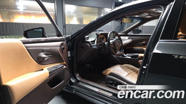 Lexus ES300h (VII) Luxury Plus 2019 — фото 10