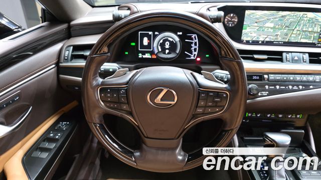 Lexus ES300h (VII) Luxury Plus 2019 — фото 13