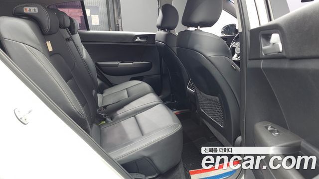 Kia Sportage The Bold Diesel 1.6 2WD Prestige 2019 — фото 11