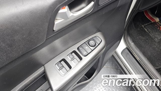 Kia Sportage The Bold Diesel 1.6 2WD Prestige 2019 — фото 13